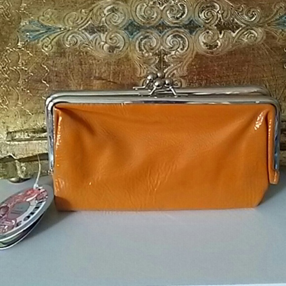 Clutch - Picture 2 of 8